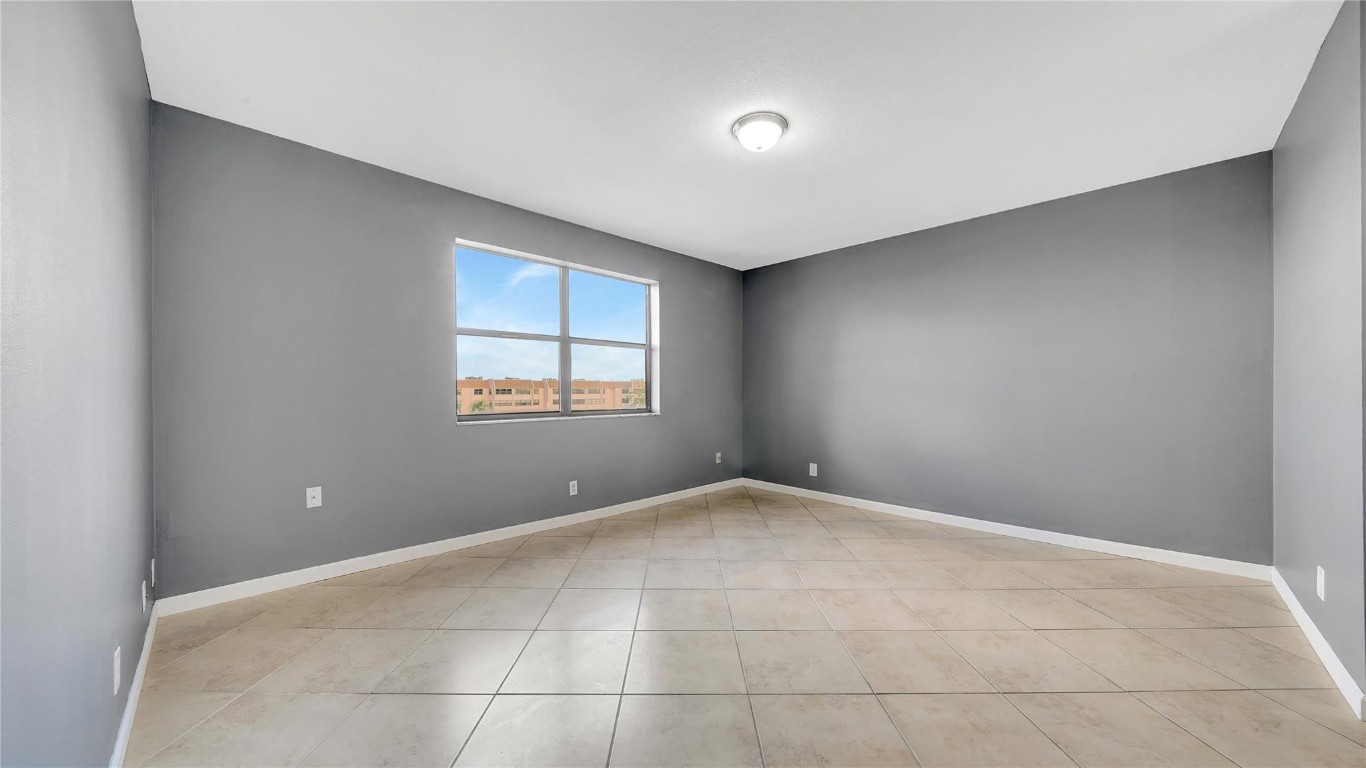 Sunrise Lakes Phase 4 - Residential