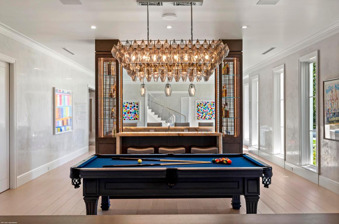 PALM BEACH POINT - Residential