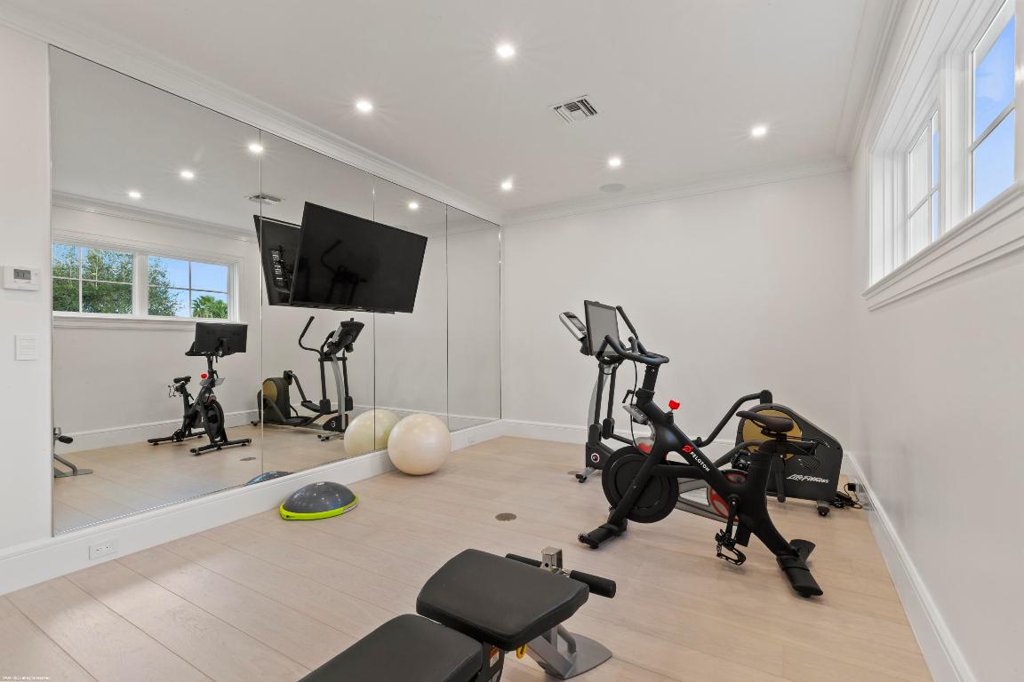 PALM BEACH POINT - Residential