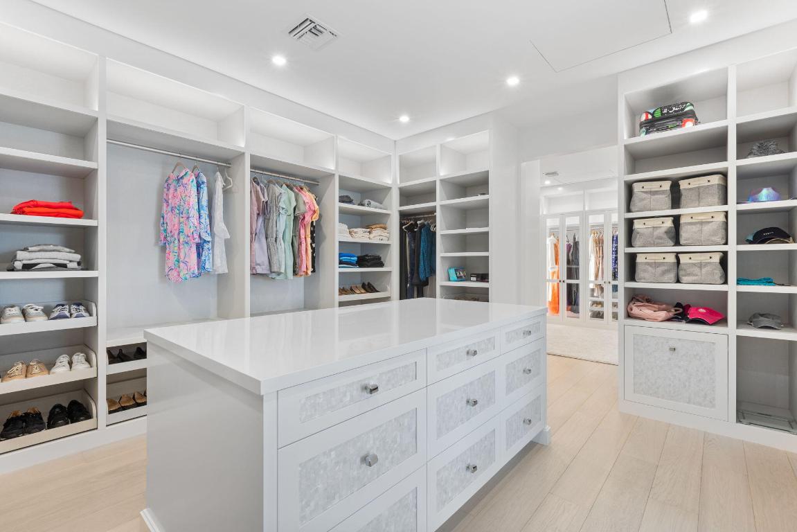 PALM BEACH POINT - Residential