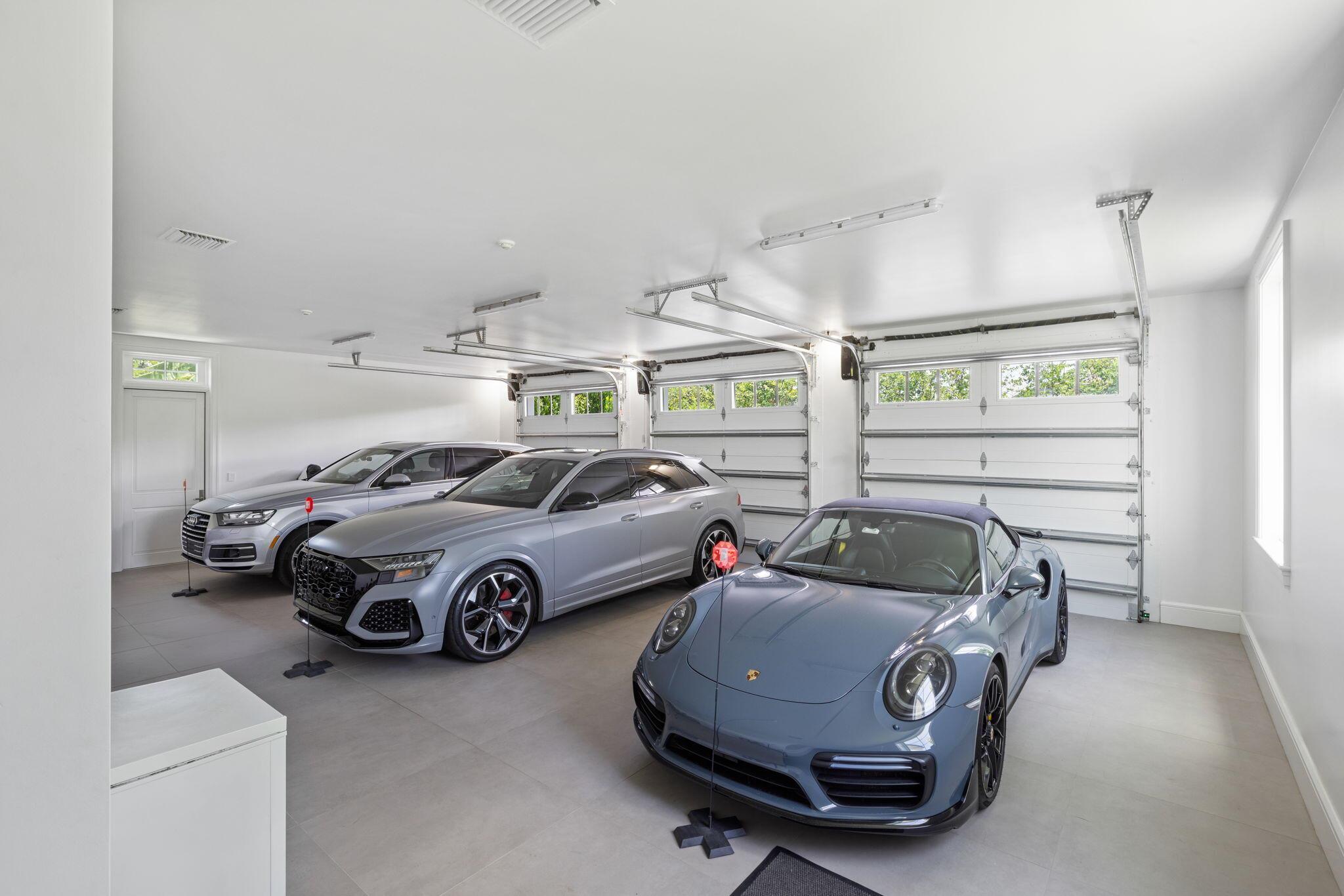 PALM BEACH POINT - Residential