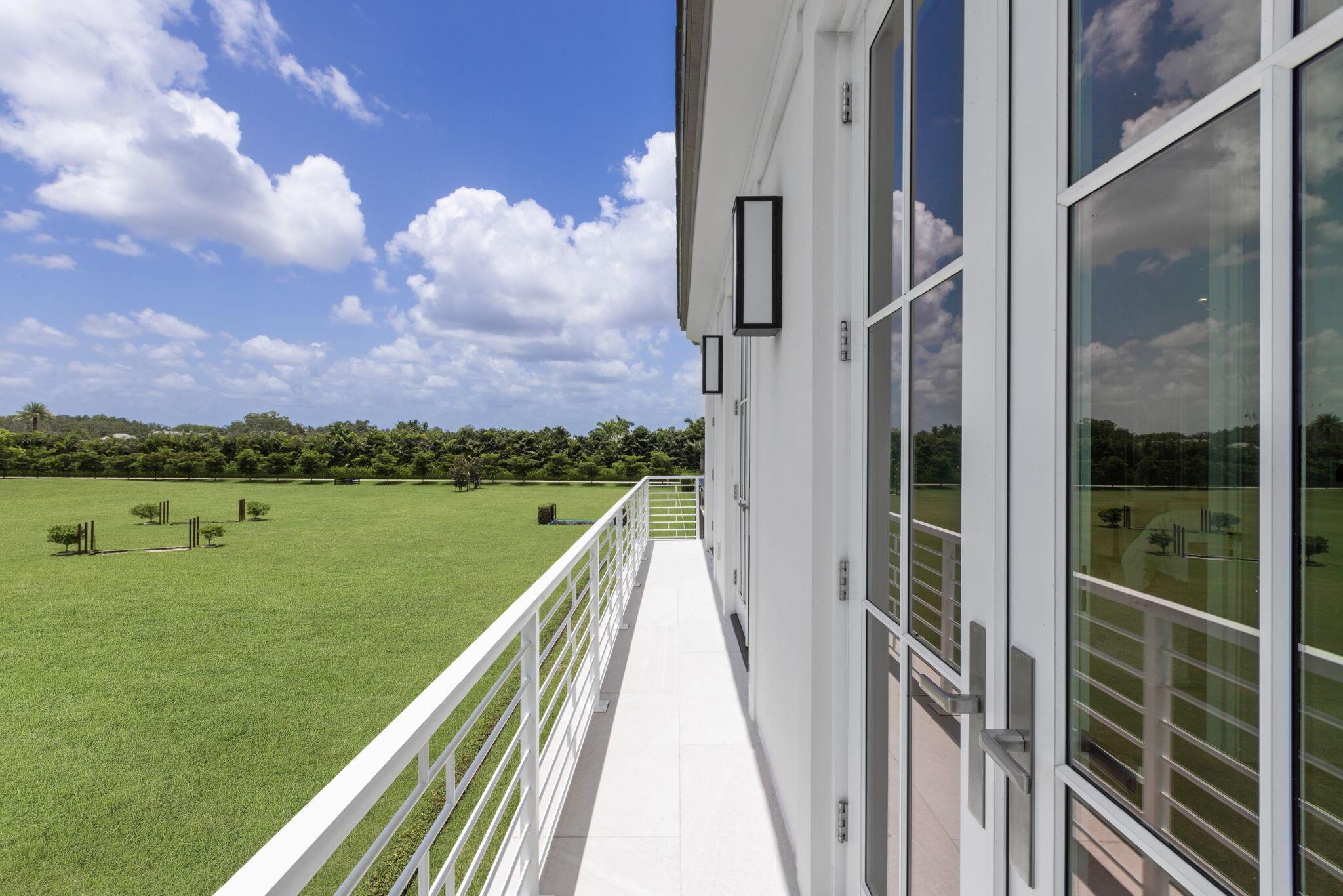 PALM BEACH POINT - Residential