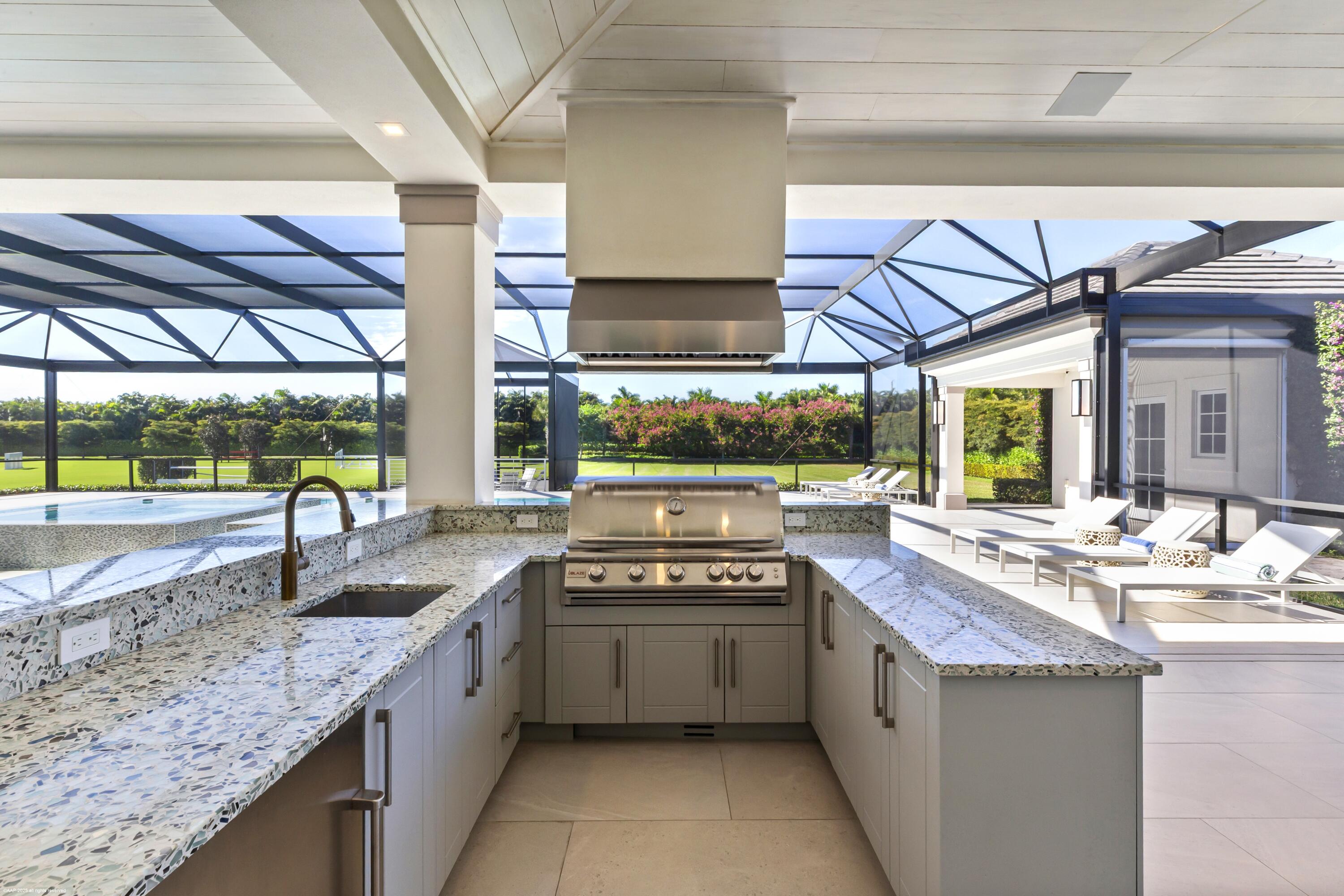 PALM BEACH POINT - Residential