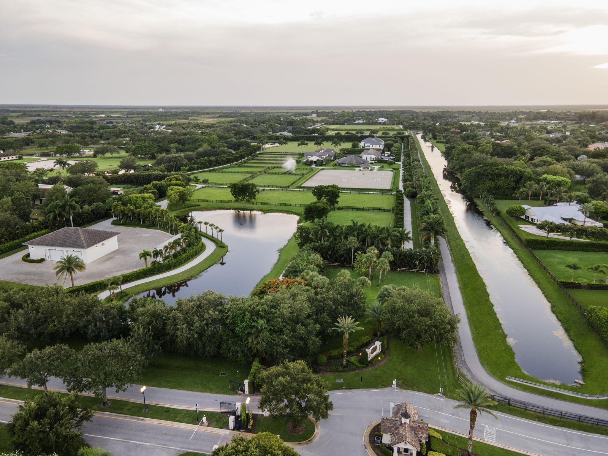 PALM BEACH POINT - Residential
