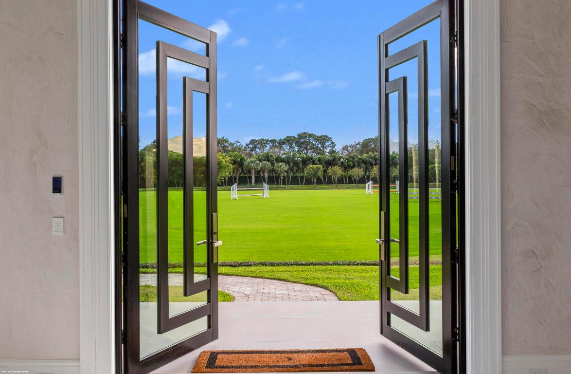 PALM BEACH POINT - Residential