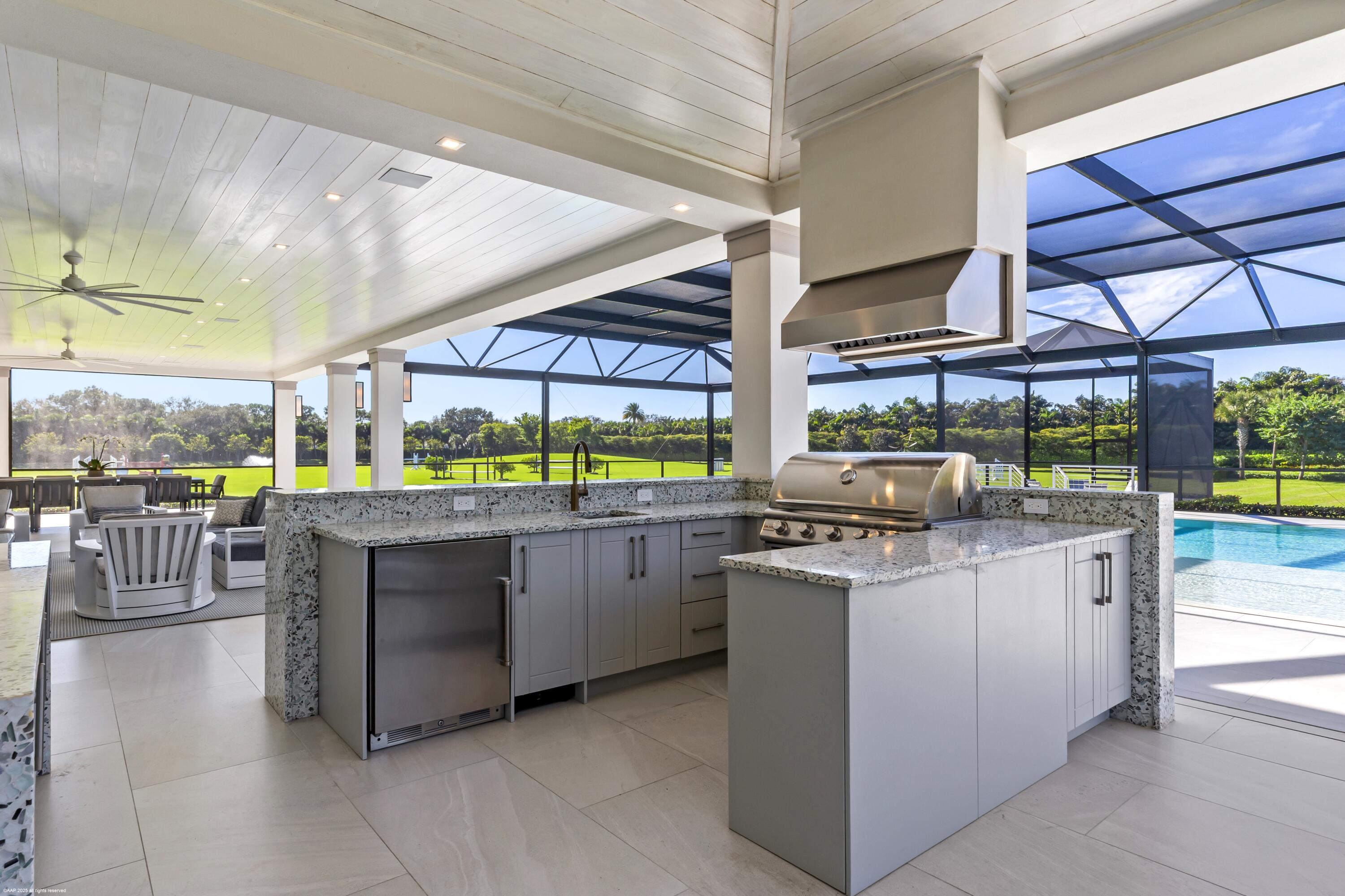 PALM BEACH POINT - Residential