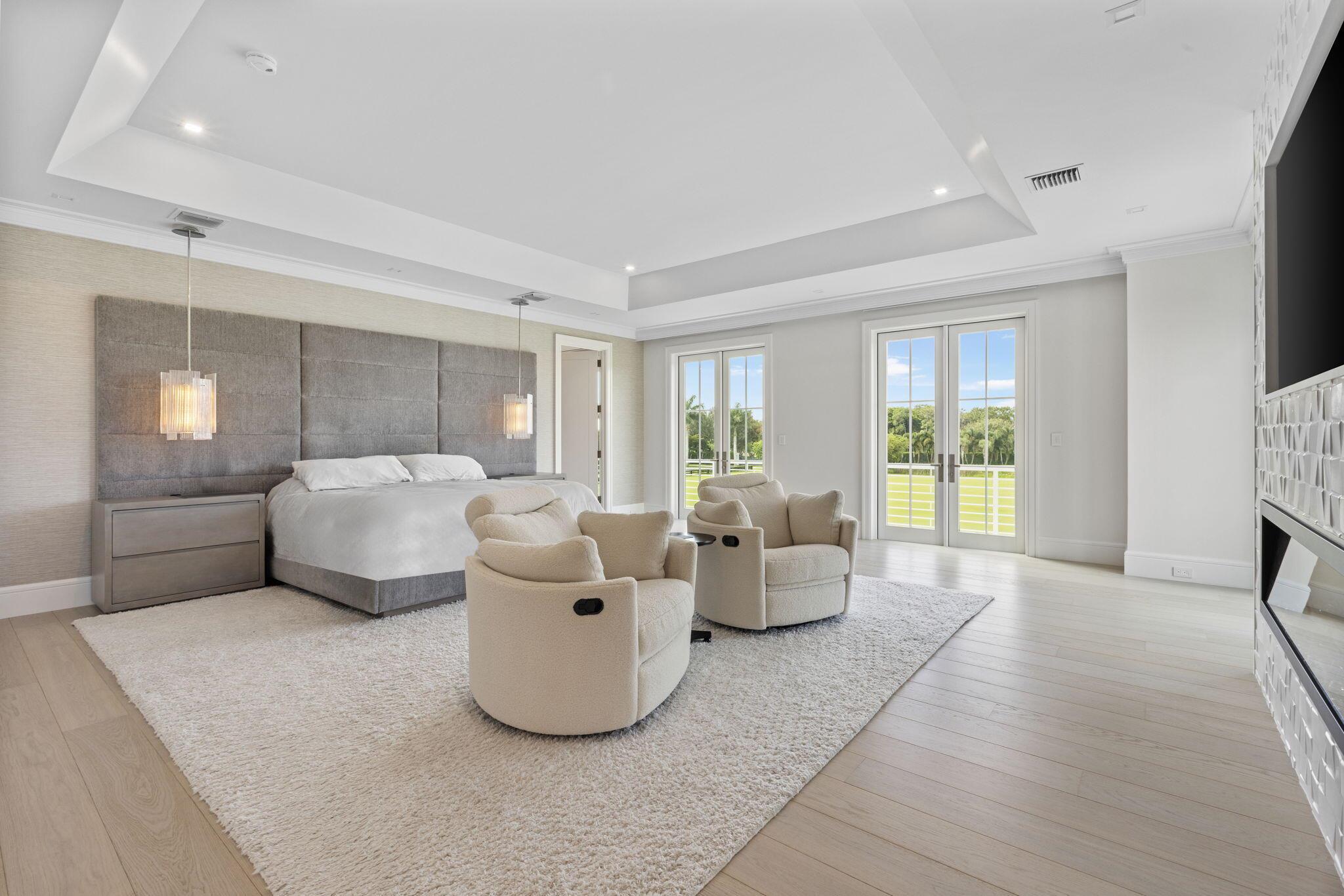 PALM BEACH POINT - Residential