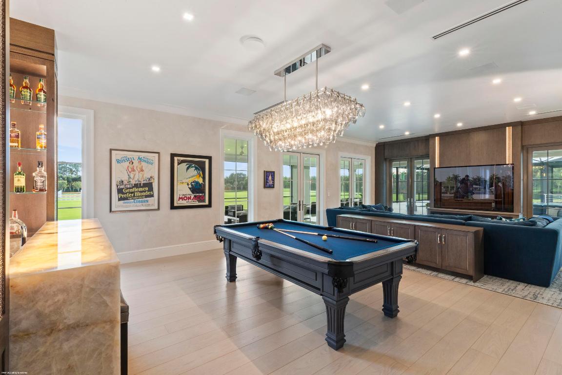 PALM BEACH POINT - Residential