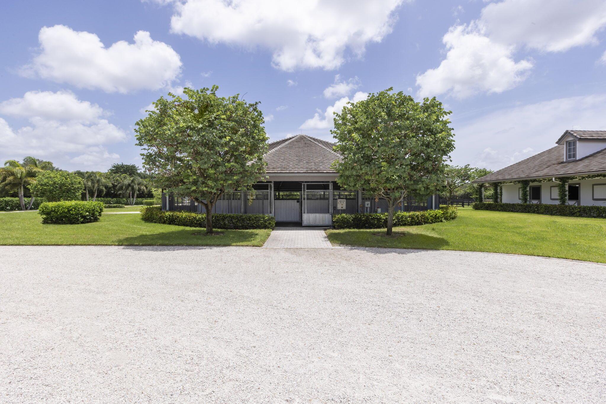 PALM BEACH POINT - Residential