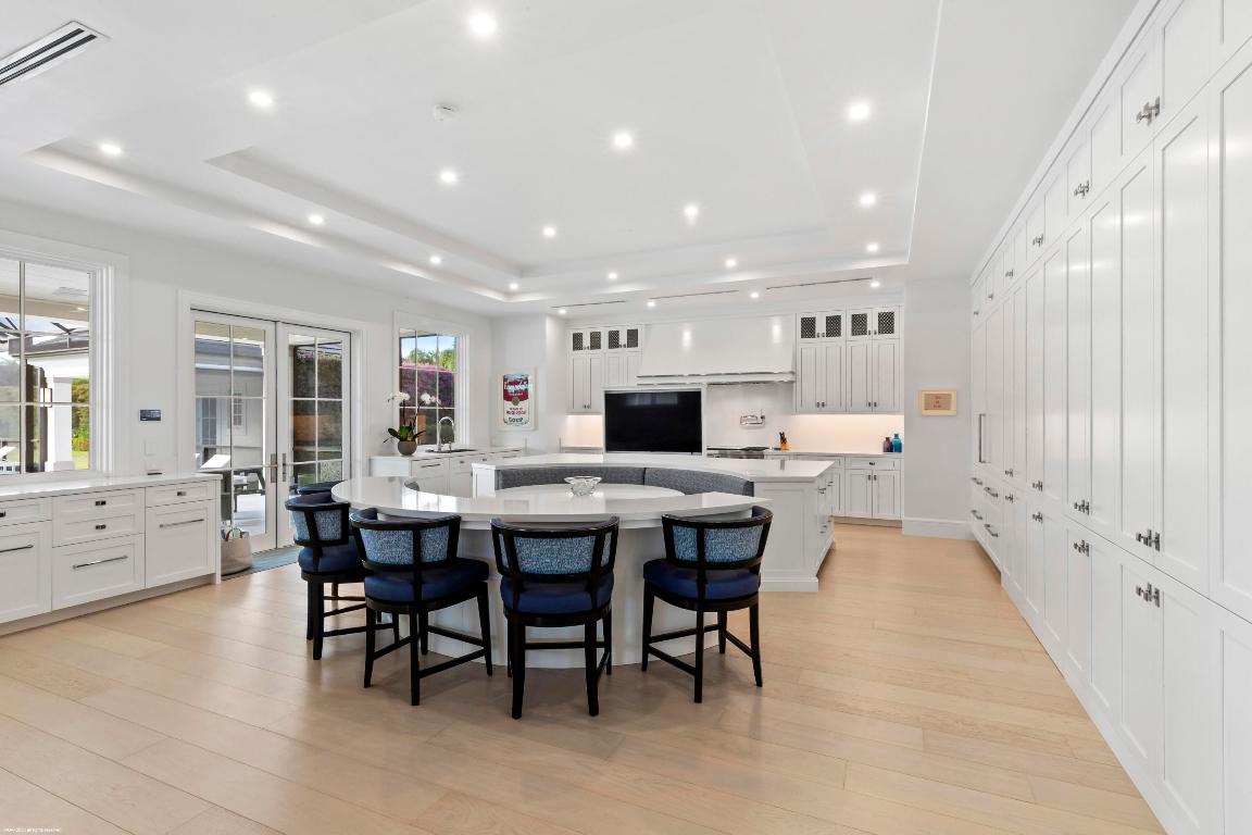 PALM BEACH POINT - Residential