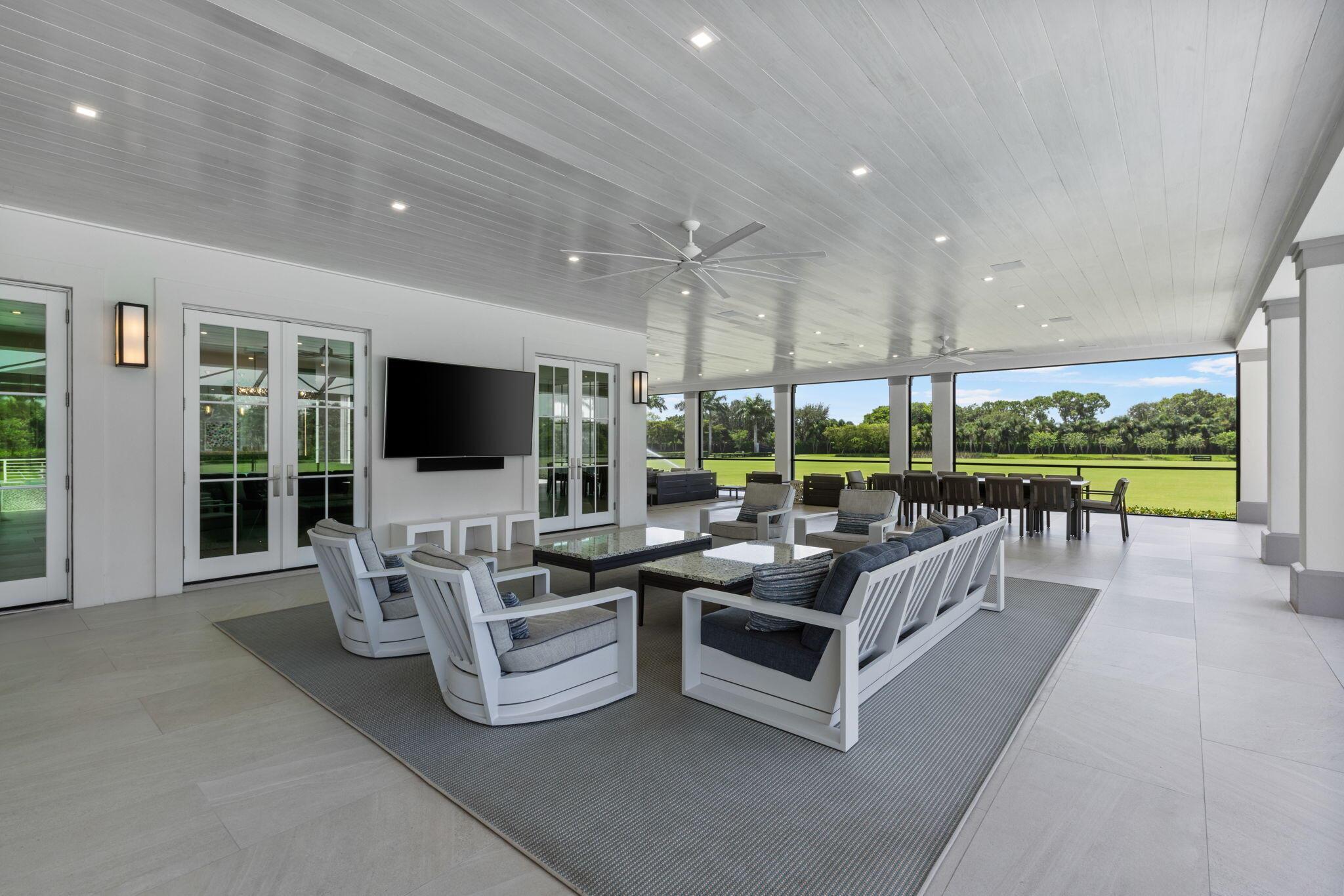 PALM BEACH POINT - Residential