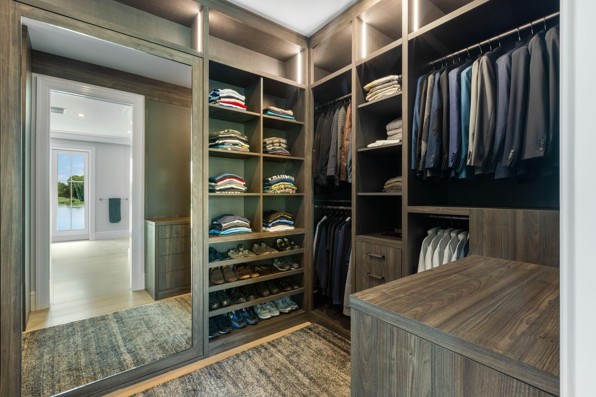 PALM BEACH POINT - Residential