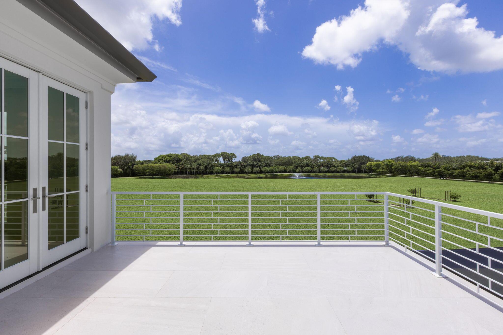 PALM BEACH POINT - Residential