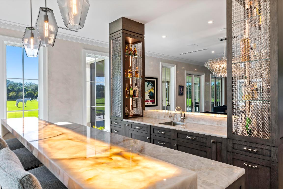 PALM BEACH POINT - Residential