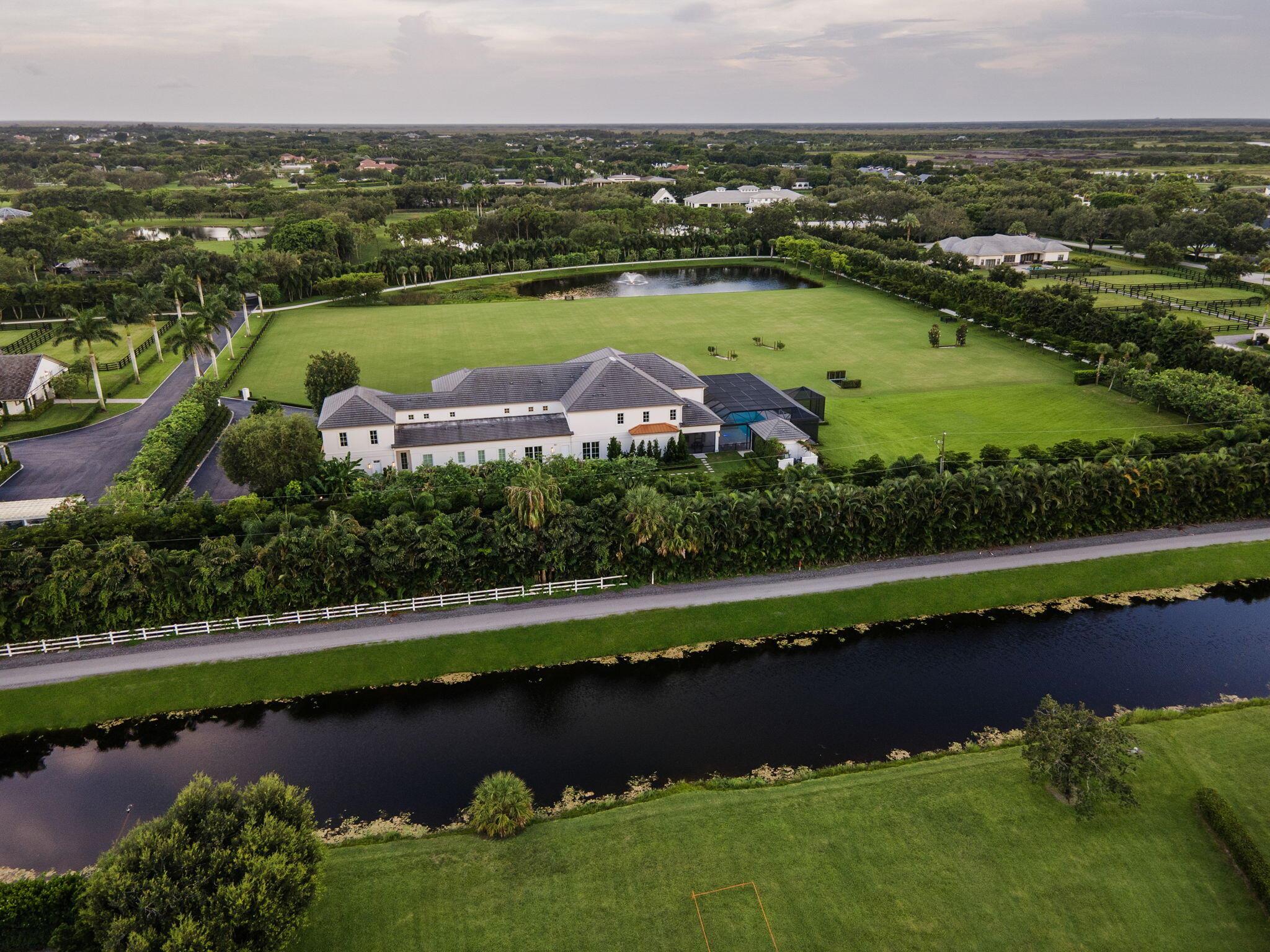 PALM BEACH POINT - Residential