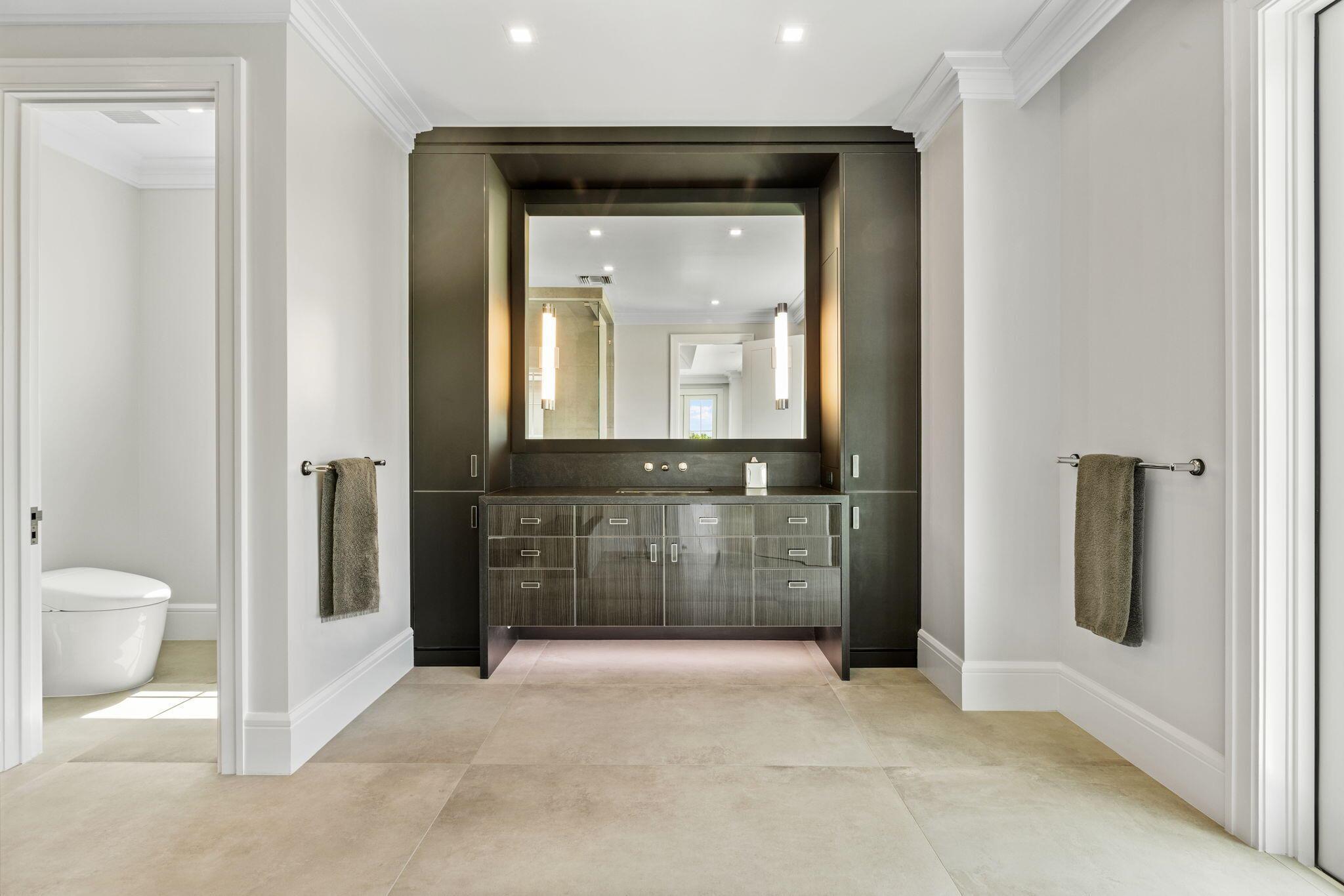 PALM BEACH POINT - Residential