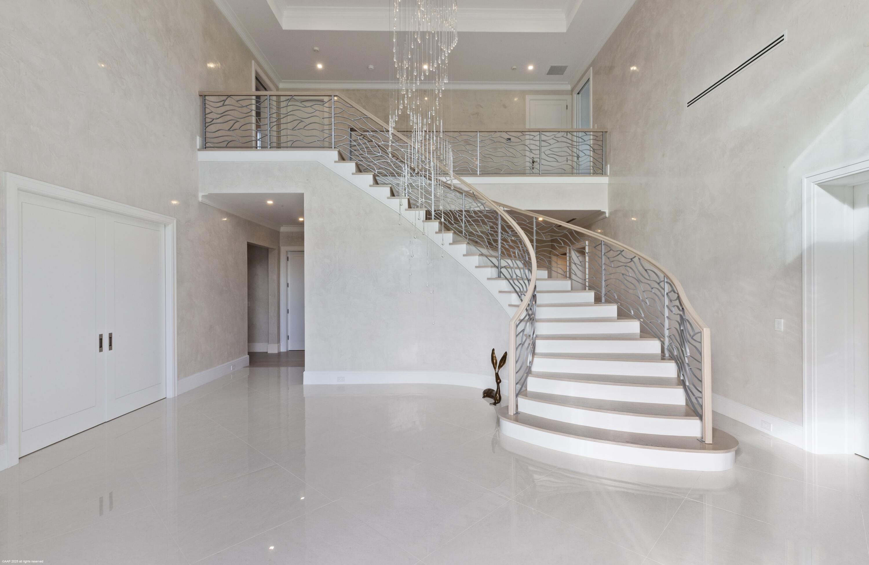 PALM BEACH POINT - Residential