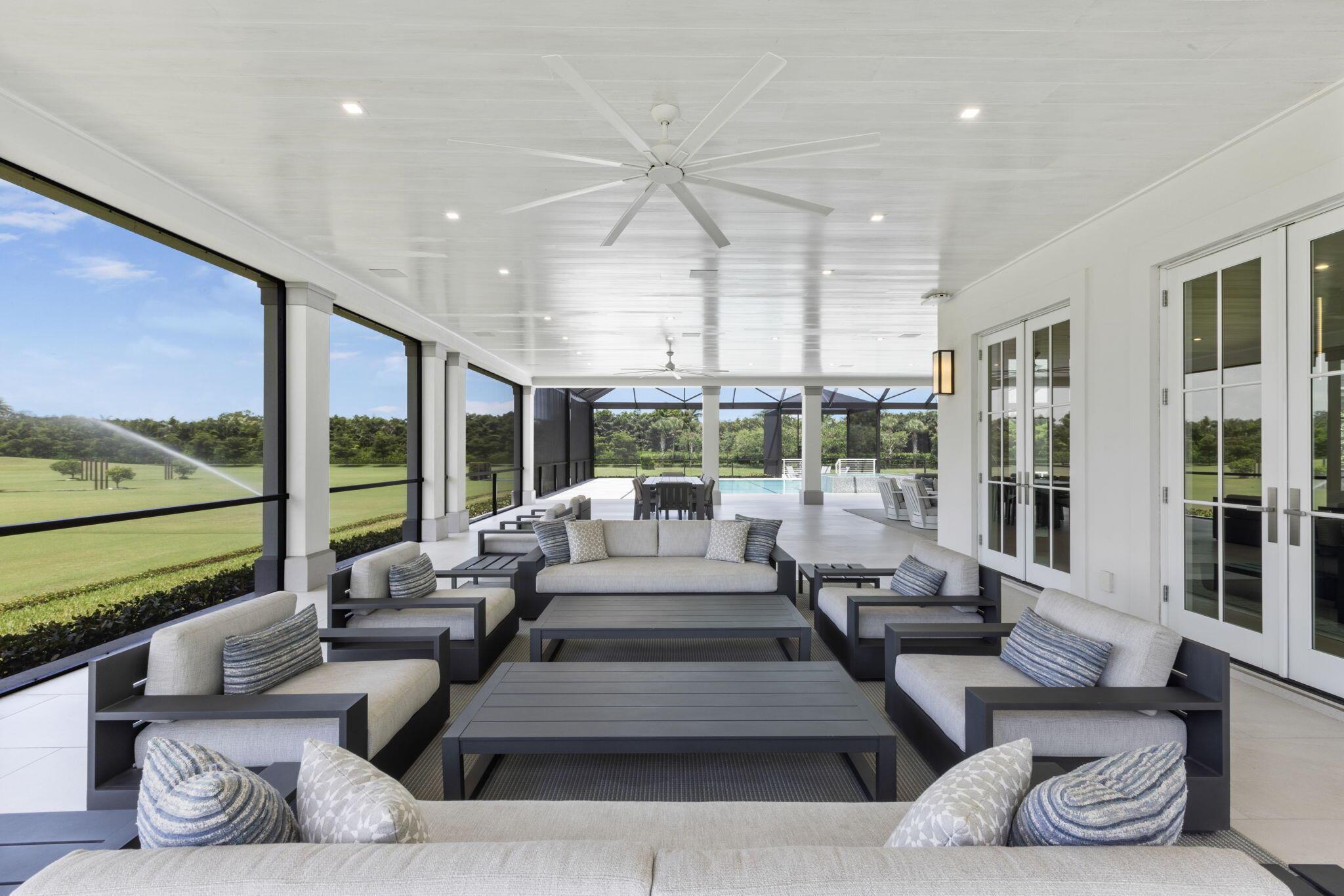 PALM BEACH POINT - Residential