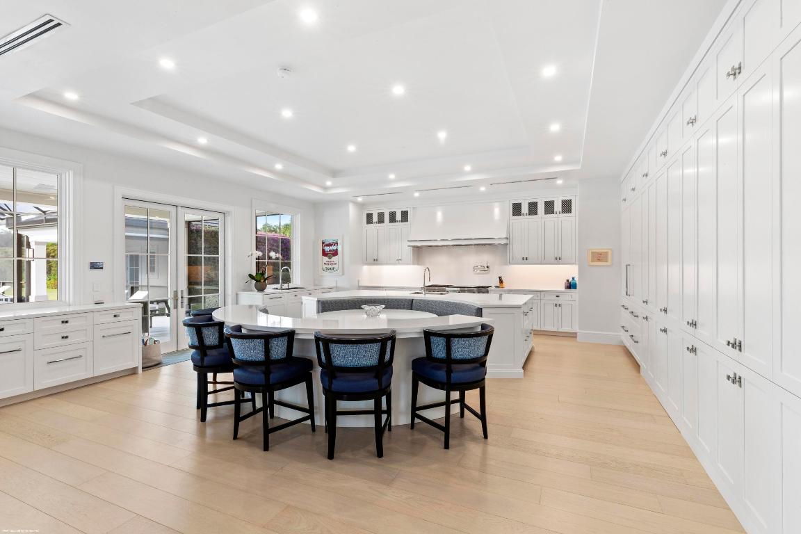 PALM BEACH POINT - Residential