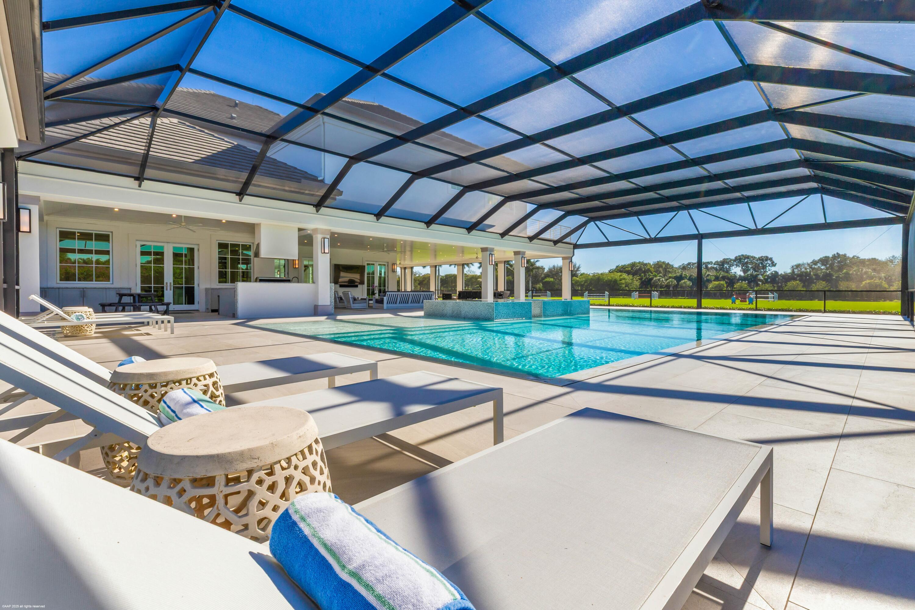 PALM BEACH POINT - Residential