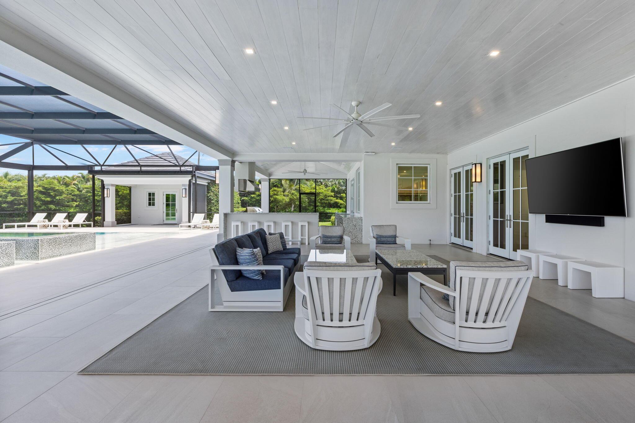 PALM BEACH POINT - Residential