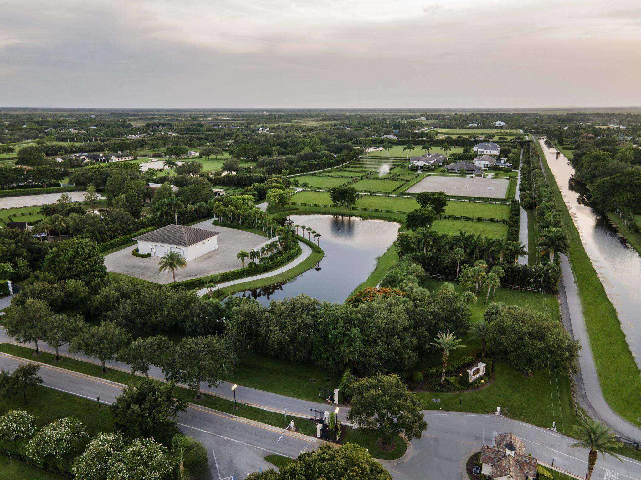 PALM BEACH POINT - Residential