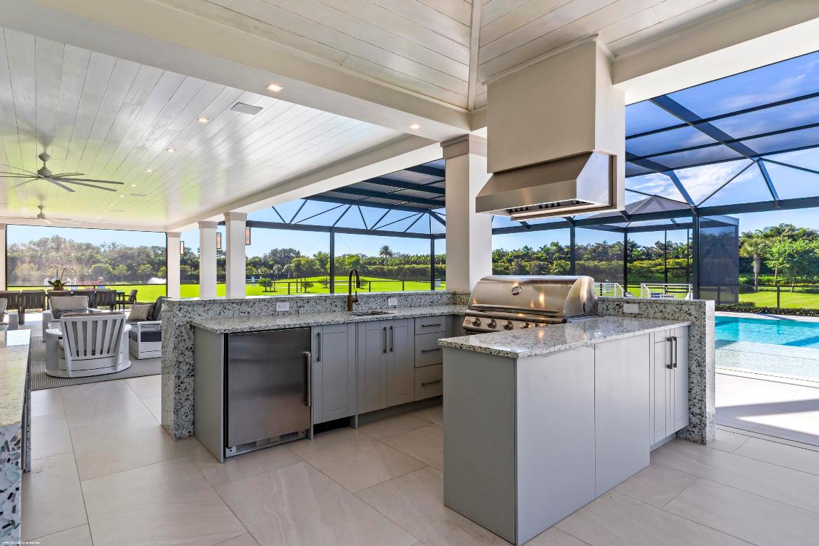 PALM BEACH POINT - Residential