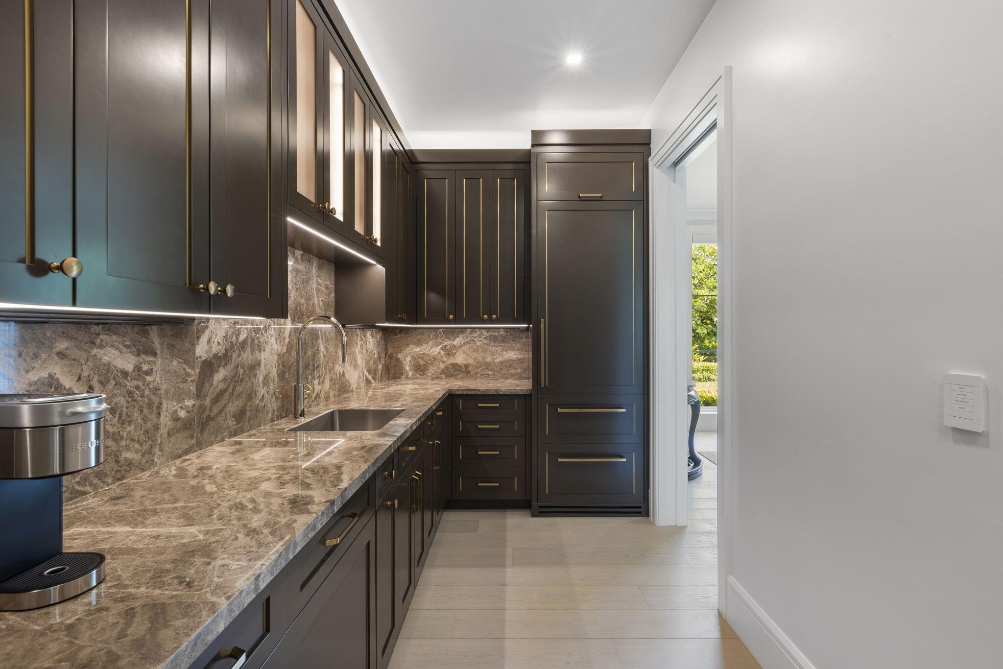 PALM BEACH POINT - Residential