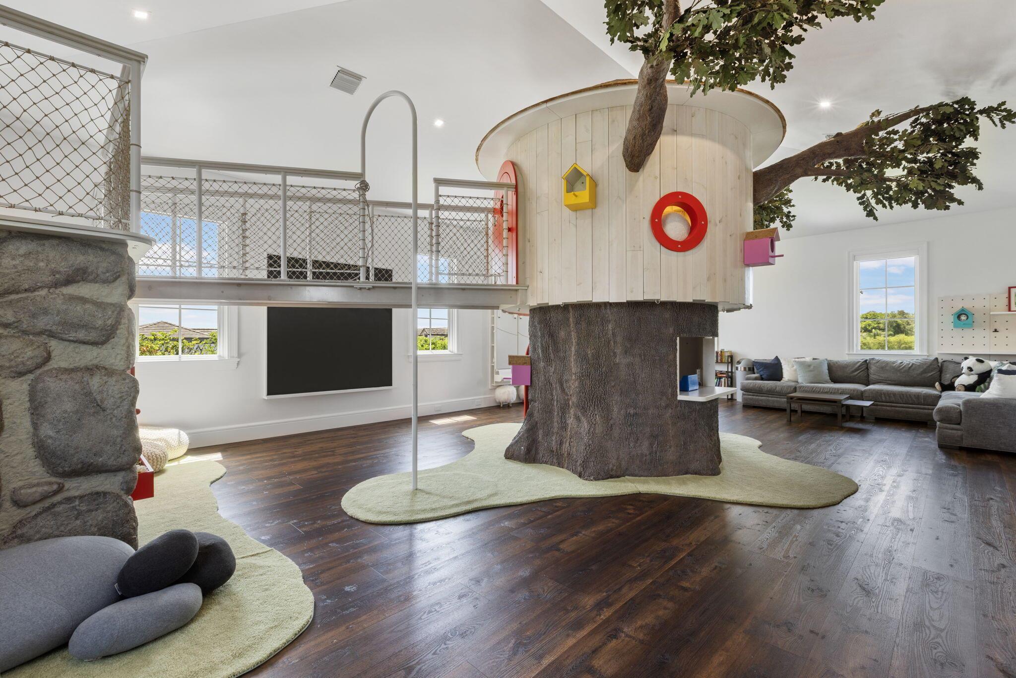 PALM BEACH POINT - Residential