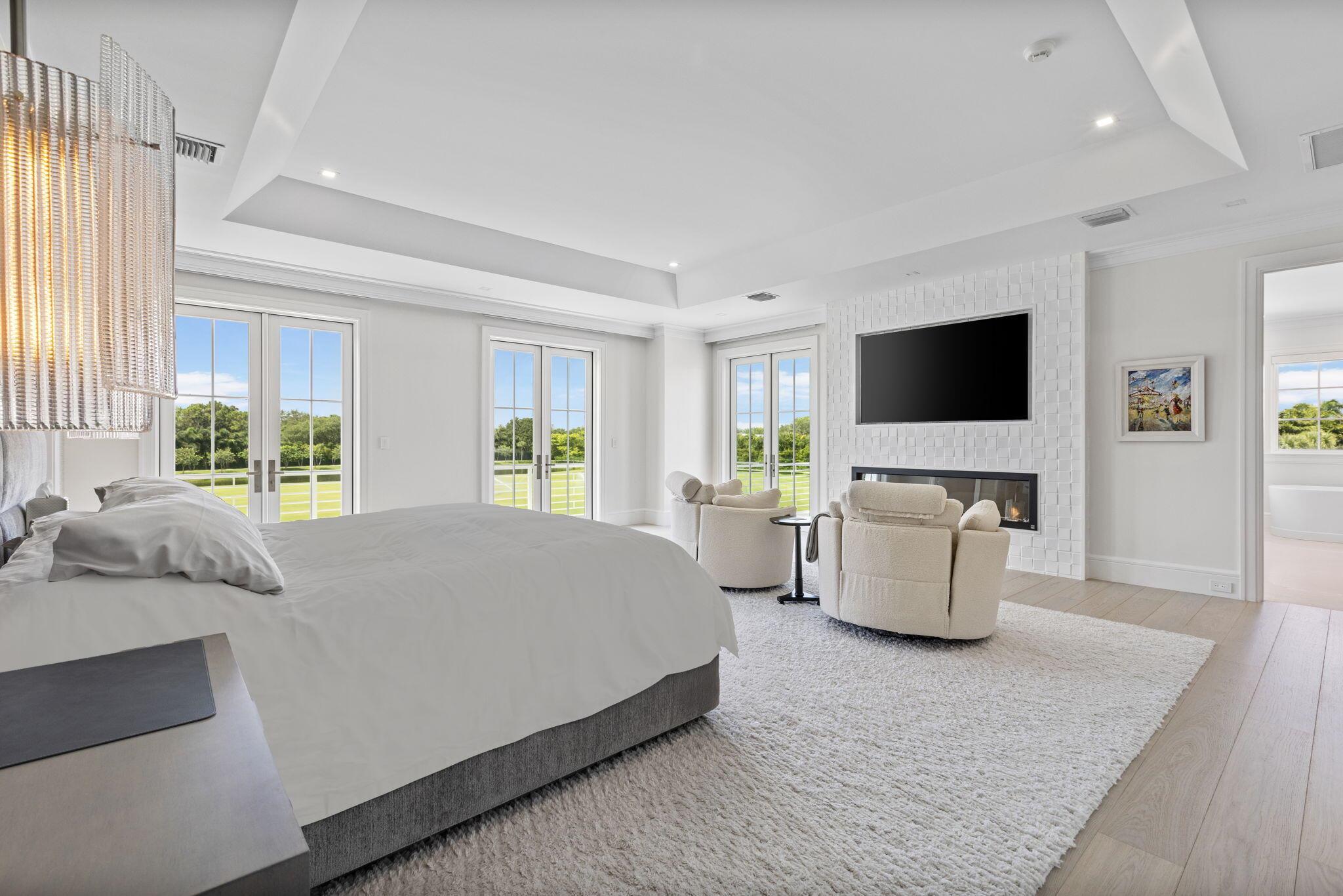 PALM BEACH POINT - Residential