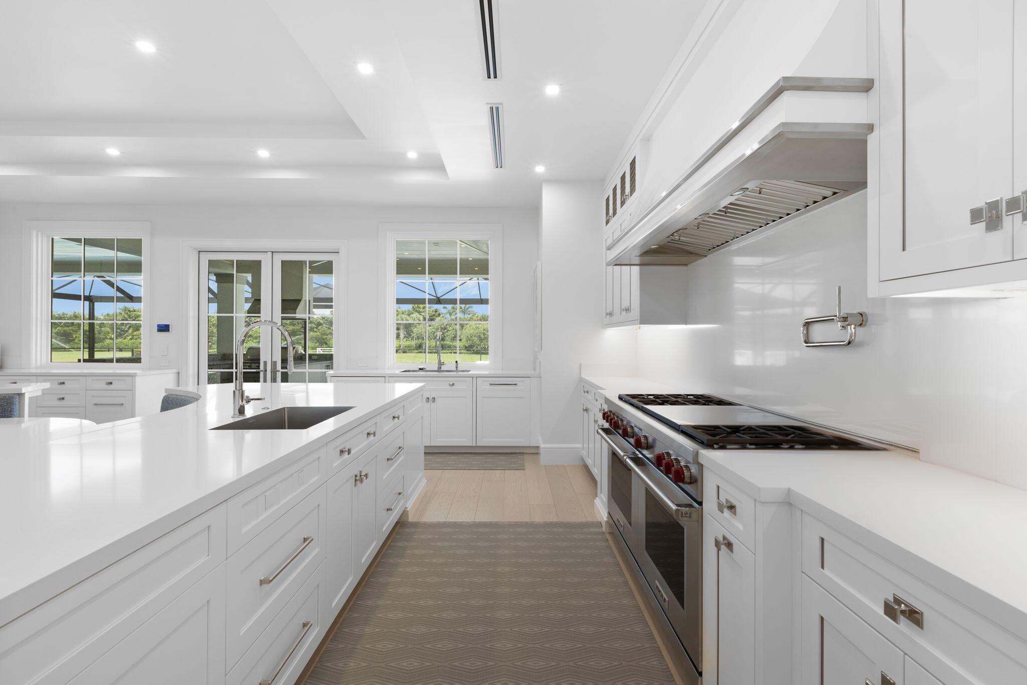 PALM BEACH POINT - Residential