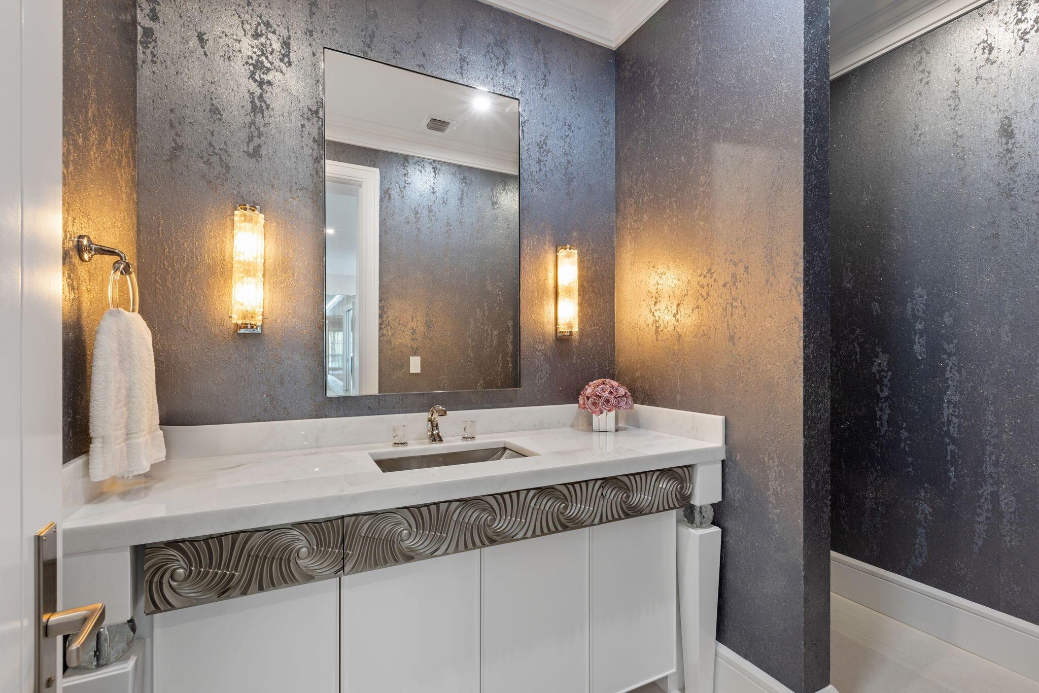 PALM BEACH POINT - Residential