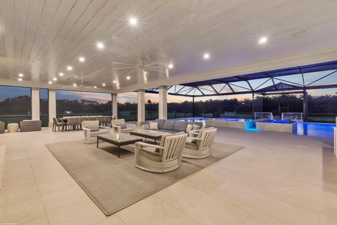 PALM BEACH POINT - Residential