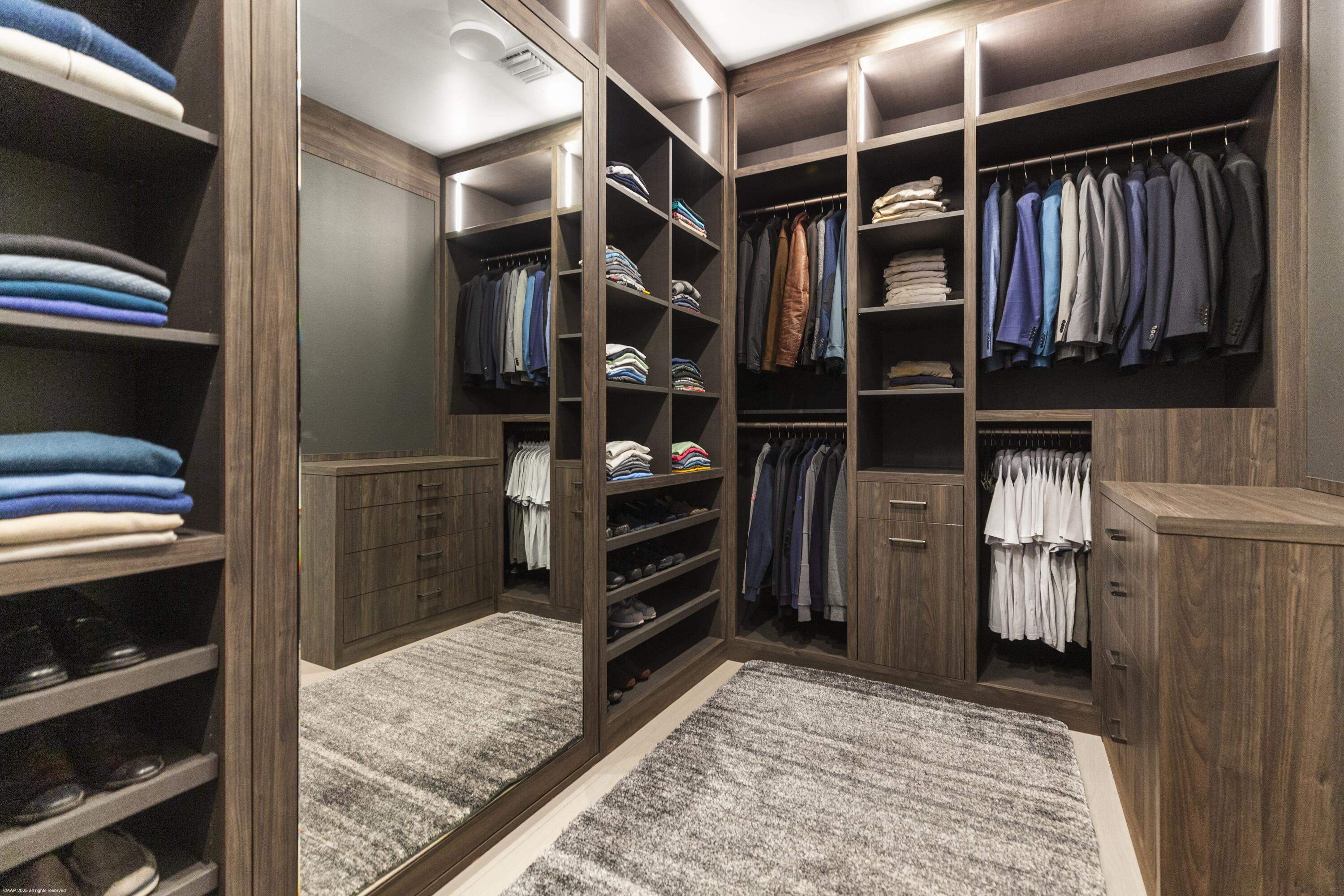 PALM BEACH POINT - Residential