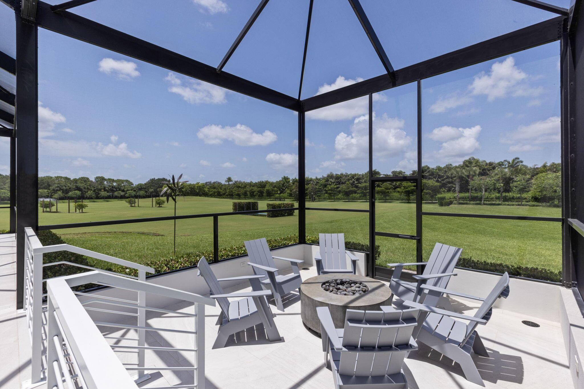 PALM BEACH POINT - Residential