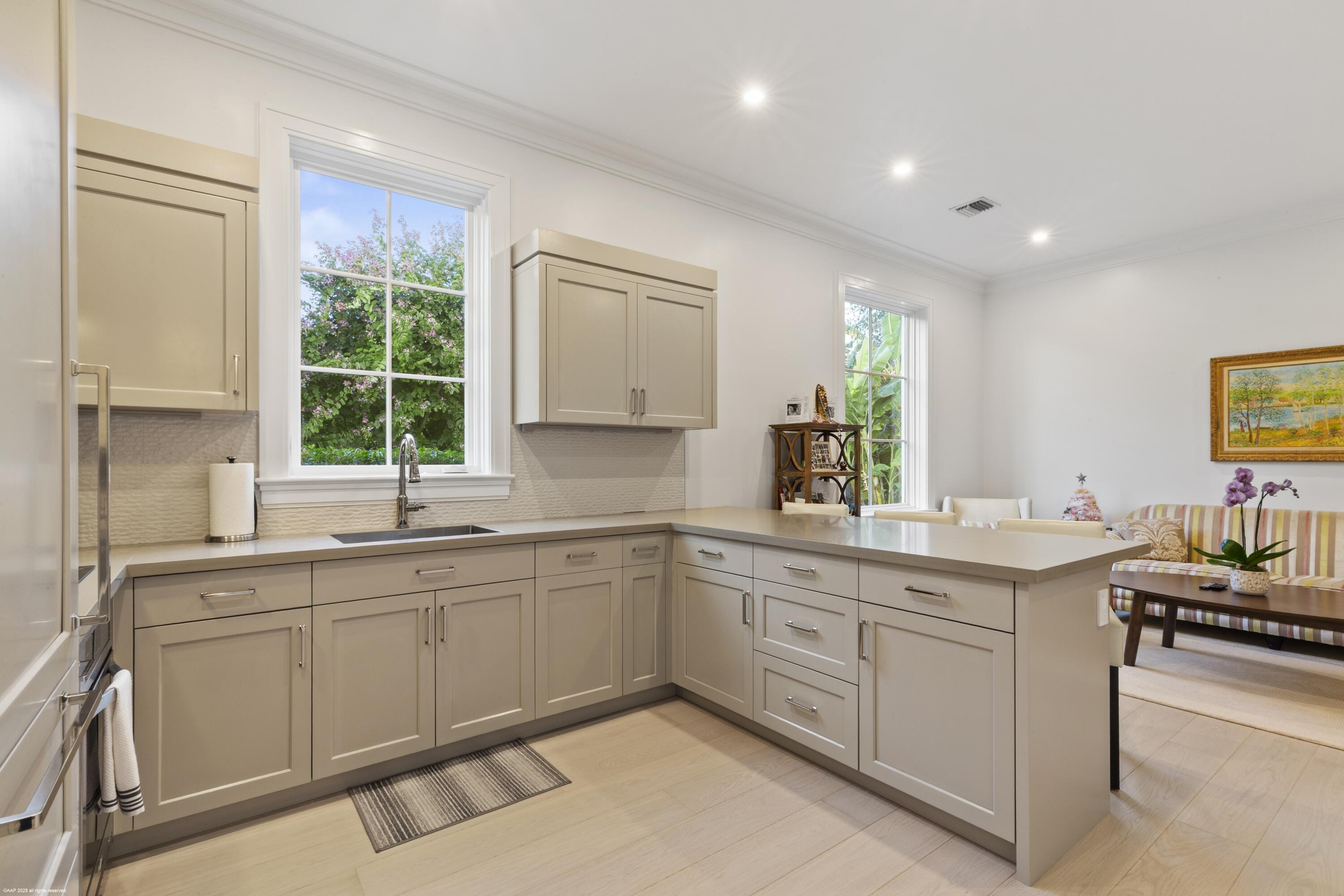 PALM BEACH POINT - Residential