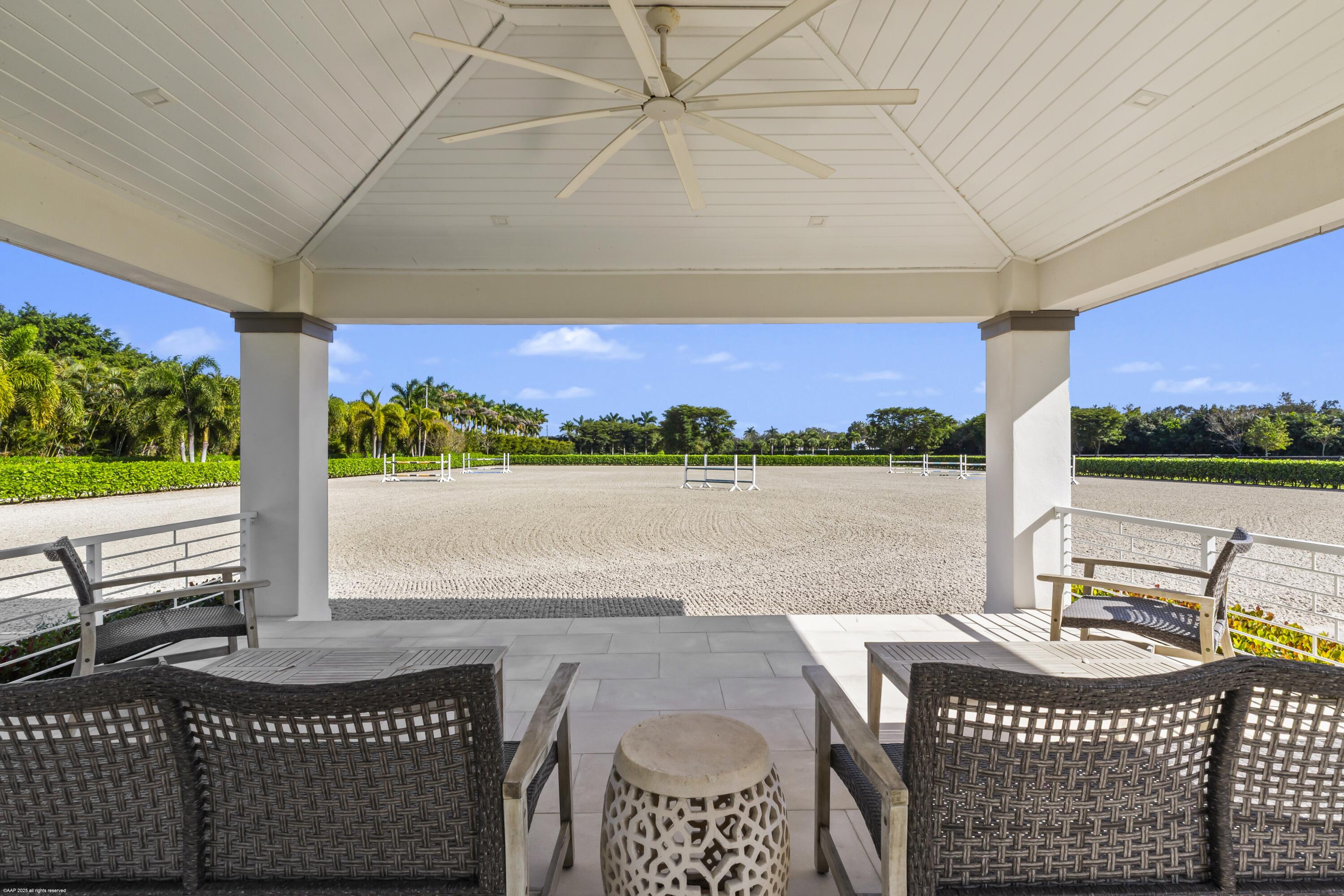 PALM BEACH POINT - Residential