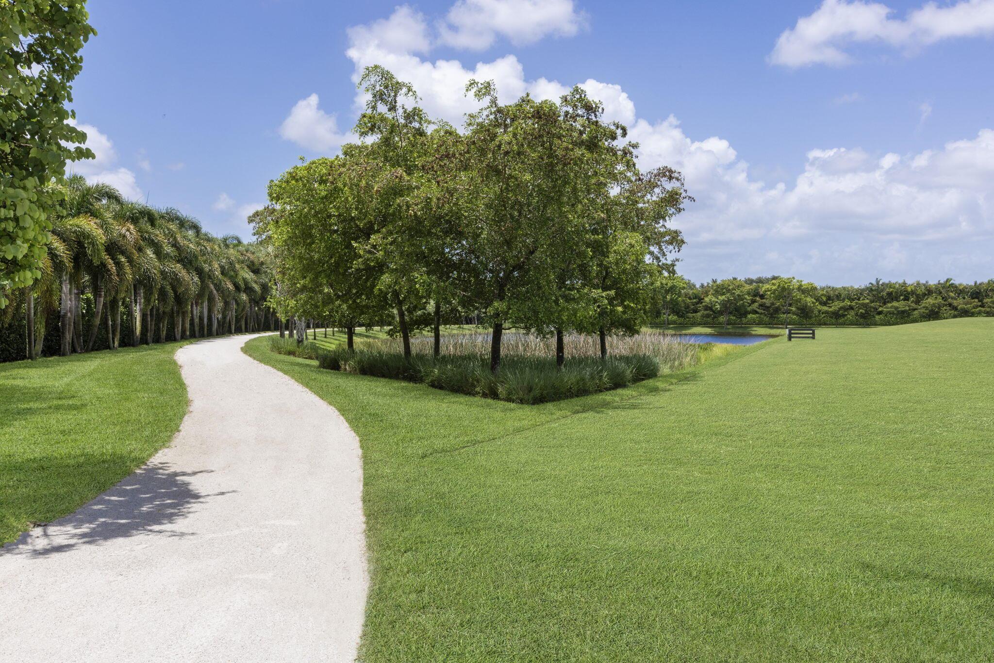 PALM BEACH POINT - Residential