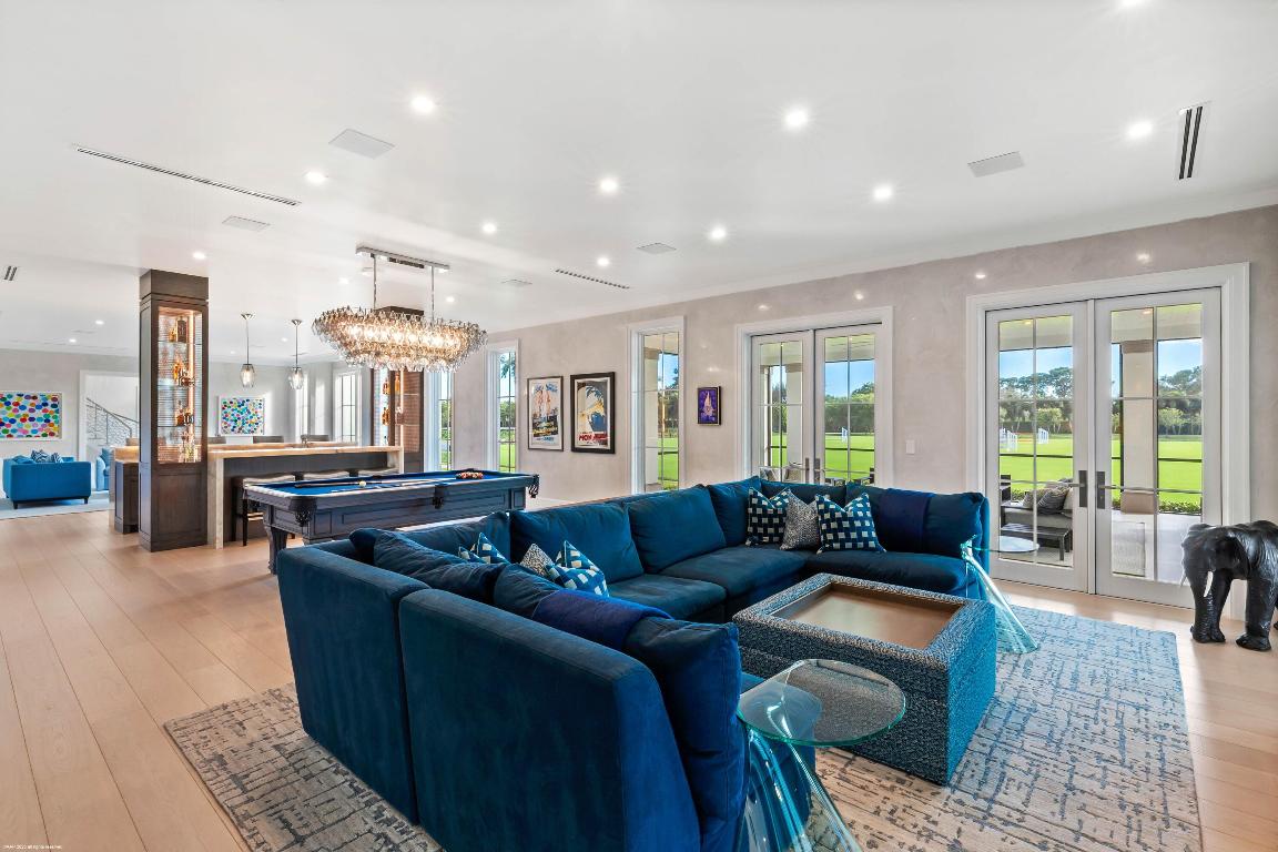 PALM BEACH POINT - Residential