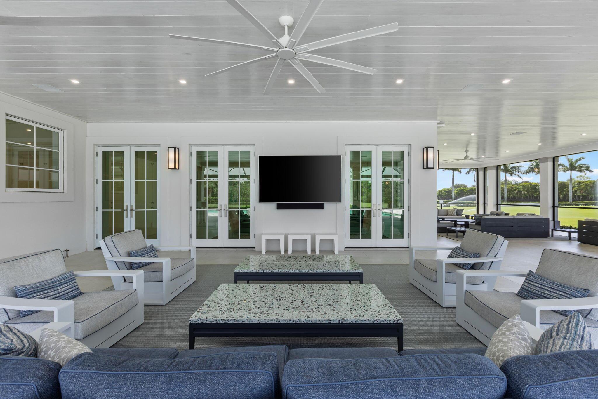 PALM BEACH POINT - Residential