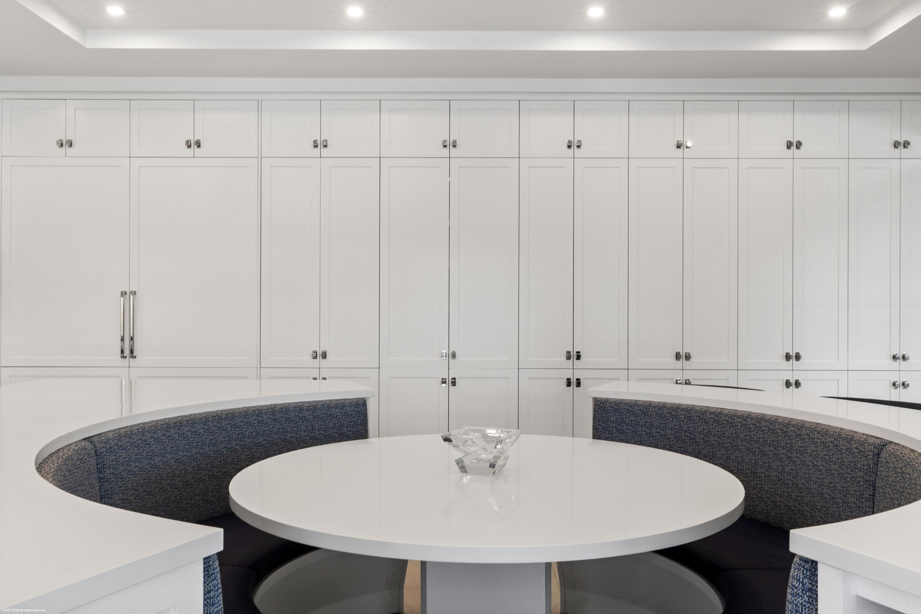 PALM BEACH POINT - Residential