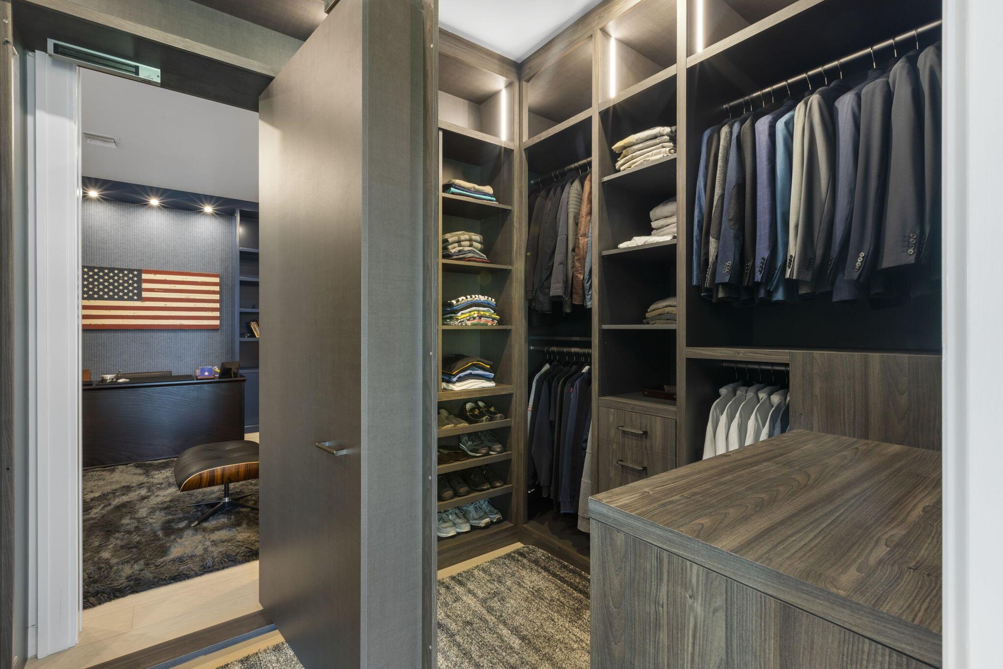 PALM BEACH POINT - Residential