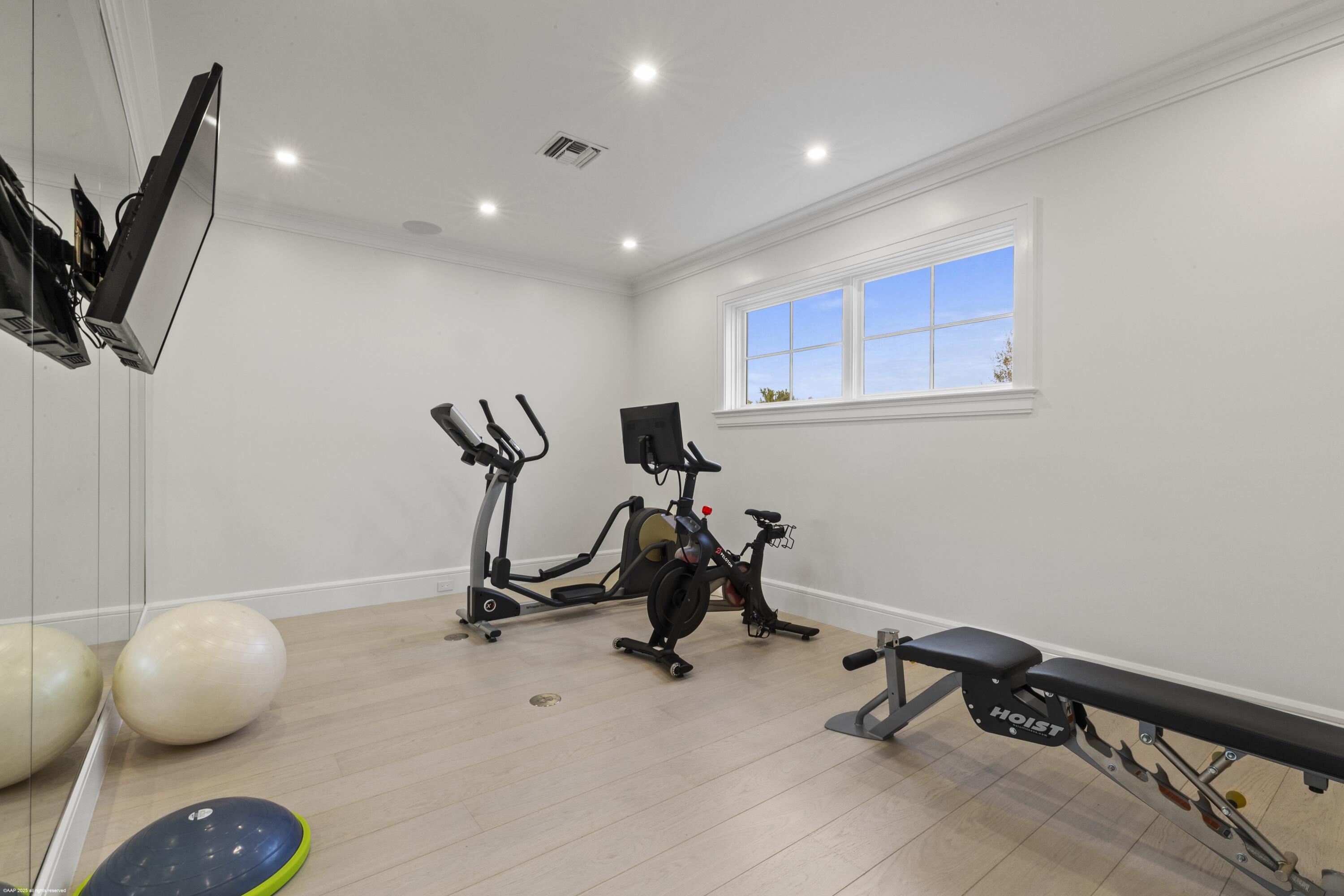 PALM BEACH POINT - Residential