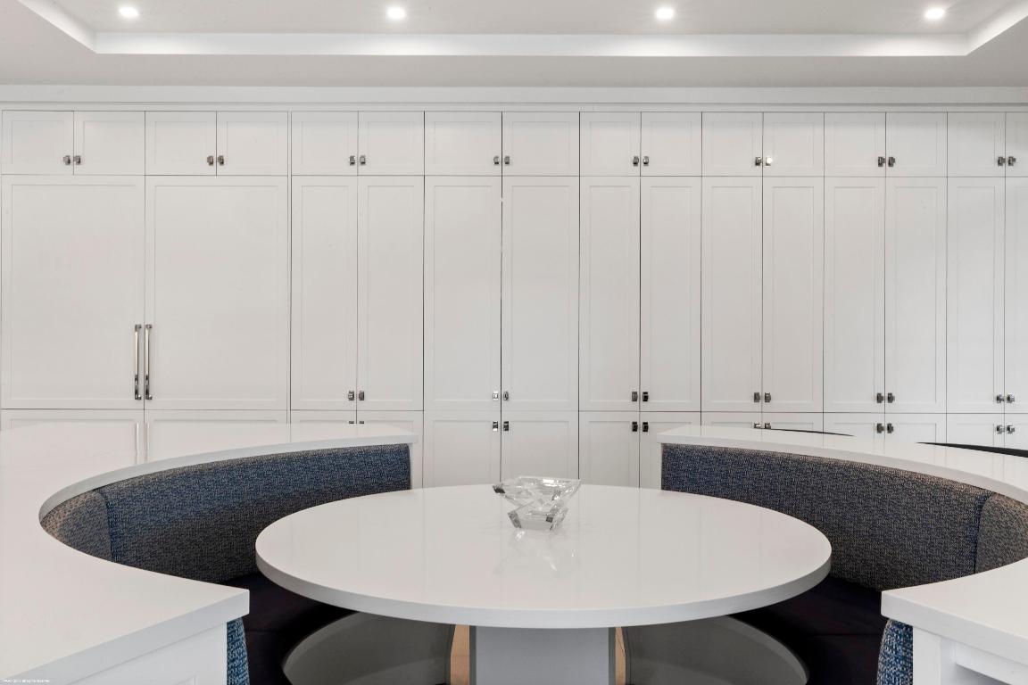 PALM BEACH POINT - Residential