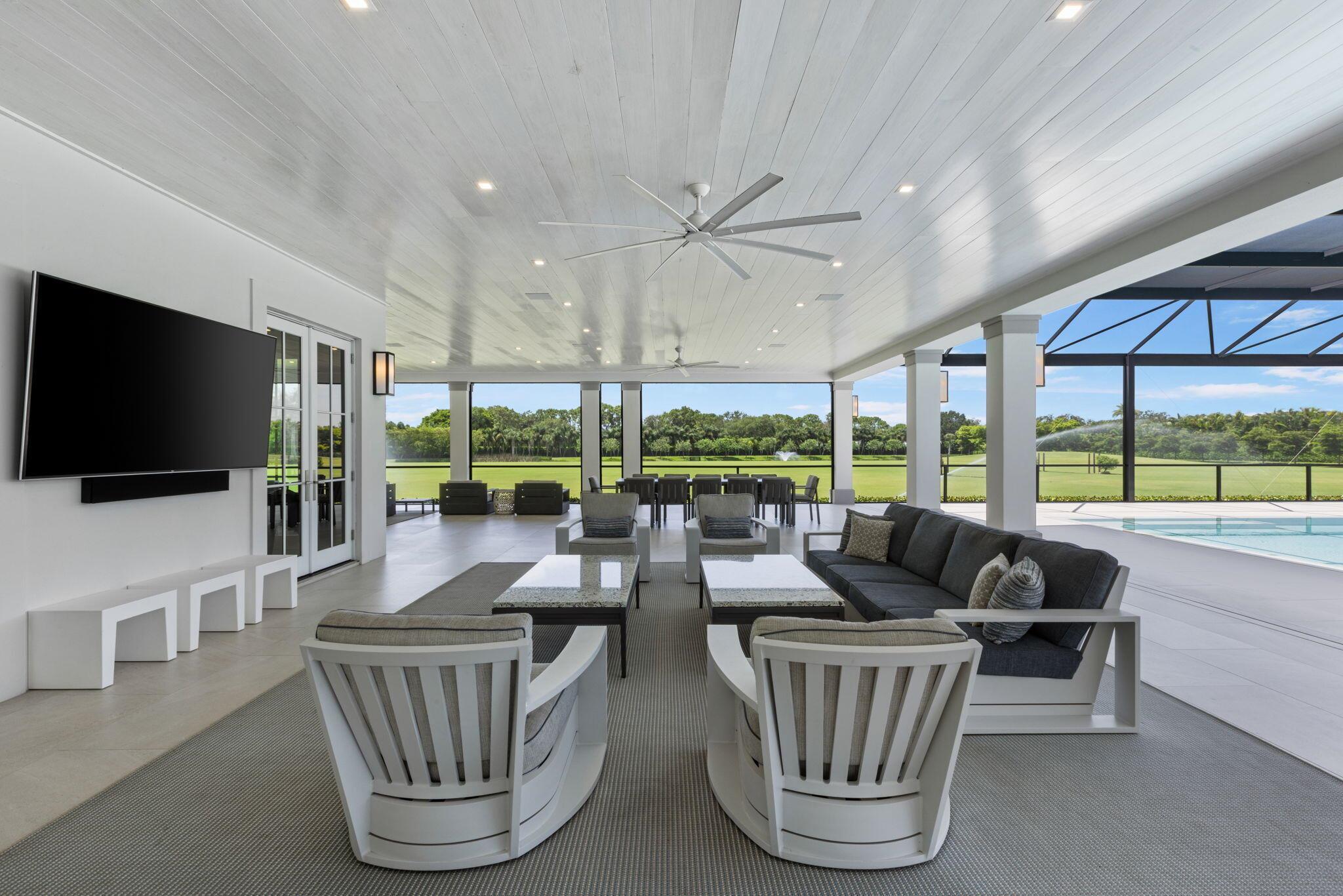 PALM BEACH POINT - Residential