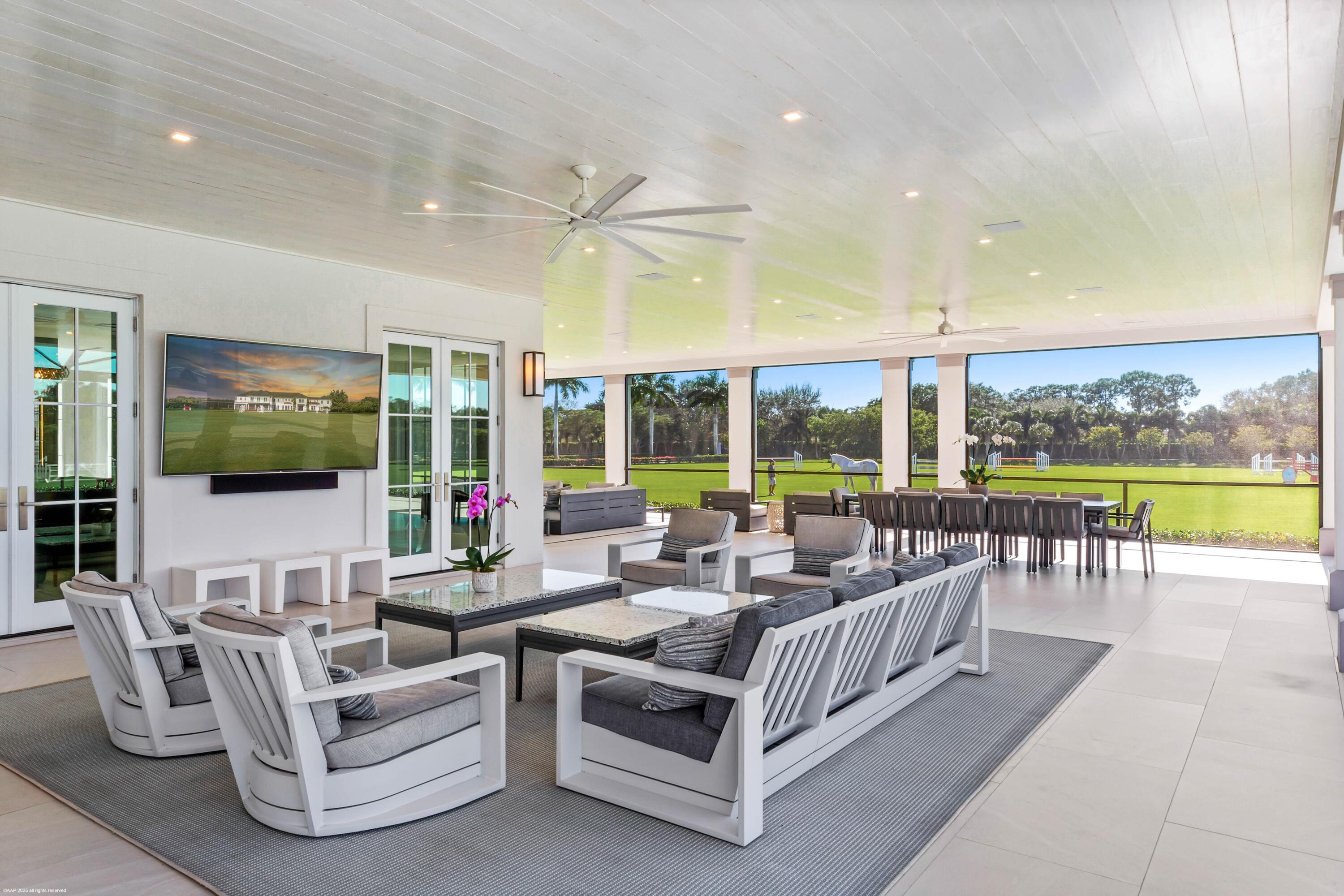 PALM BEACH POINT - Residential