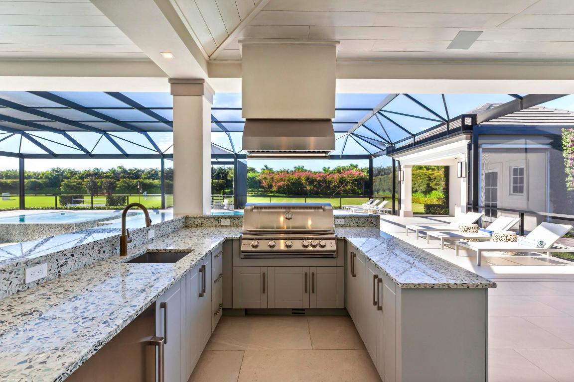 PALM BEACH POINT - Residential