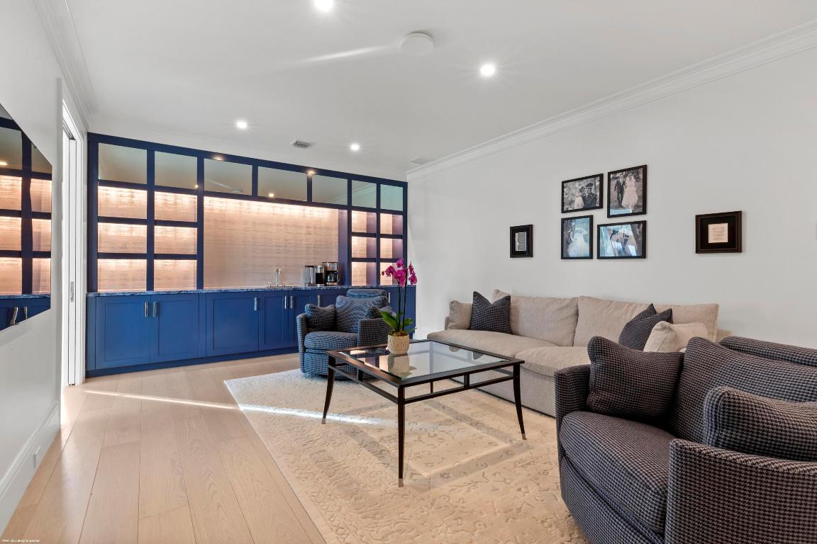 PALM BEACH POINT - Residential