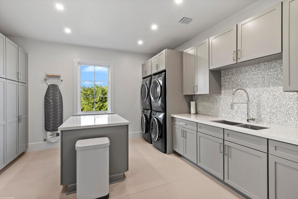 PALM BEACH POINT - Residential