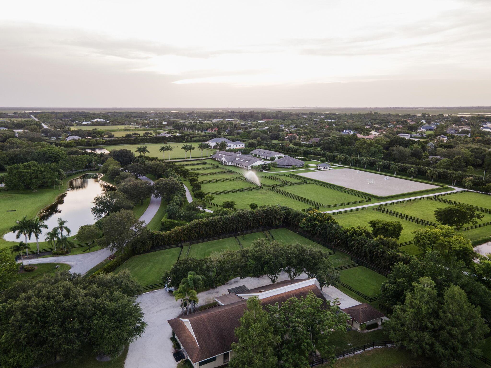 PALM BEACH POINT - Residential